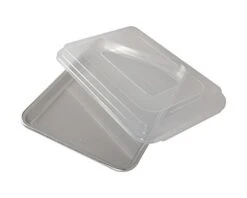 Nordic Ware Tural Aluminum Commercial Baker's Quarter Sheet With Lid