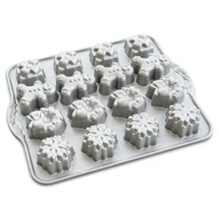 Nordic Ware 93748 Holiday Teacakes Cast Cakelet Pan, 3 Cup Capacity, Silver