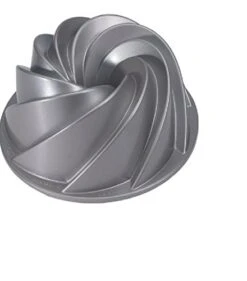 Nordic Ware Ware Commercial Heritage Bundt Pan Heavy Duty Cast Aluminum. Teflon Non-stick Coating. 10 Cup Capacity