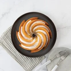 Nordic Ware Heritage Bundt 6 Cup, Gold -Nordic Ware 511c0G50zsL