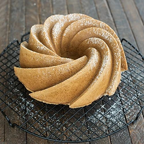 Nordic Ware Platinum Collection Heritage Bundt Pan 4 Nordic Ware Platinum Collection Heritage Bundt Pan - Image 4