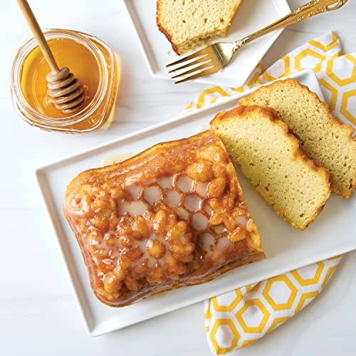 Nordic Ware Honeycomb Loaf Pan 4 Nordic Ware Honeycomb Loaf Pan - Image 4