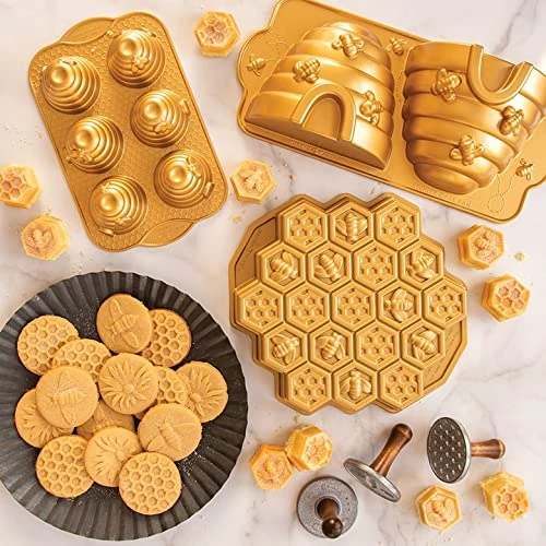 Nordic Ware Beehive Cake Pan, One, Gold 5 Nordic Ware Beehive Cake Pan, One, Gold - Image 5