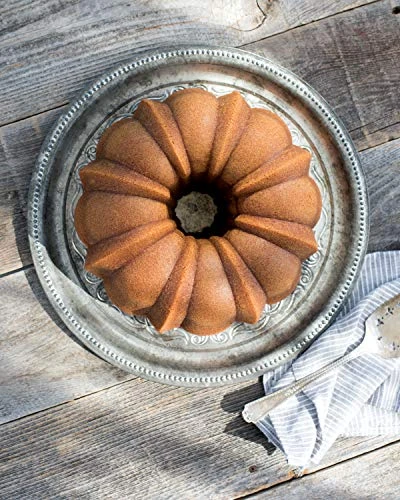 Nordic Ware Original Bundt, 12-Cup, Silver 4 Nordic Ware Original Bundt, 12-Cup, Silver - Image 4
