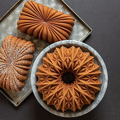 Nordic Ware Cut Crystal Bundt, 10 Cup, Gold 5 Nordic Ware Cut Crystal Bundt, 10 Cup, Gold - Image 5