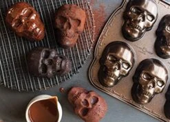 Nordic Ware Skull Cakelet Halloween Bakeware, Haunted Pan, Bronze 14 Nordic Ware Skull Cakelet Halloween Bakeware, Haunted Pan, Bronze -Nordic Ware 51FlmqTkzeL