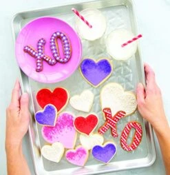 Nordic Ware Heart Embossed Half Sheet, Silver 10 Nordic Ware Heart Embossed Half Sheet, Silver -Nordic Ware 51HA0ZlKgJL