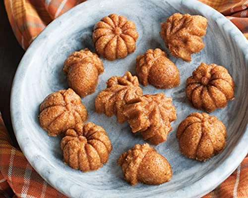 Nordic Ware Autumn Delights Cakelet Pan 4 Nordic Ware Autumn Delights Cakelet Pan - Image 4