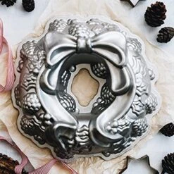 Nordic Ware Platinum Holiday Wreath Bundt Pan 9 Nordic Ware Platinum Holiday Wreath Bundt Pan -Nordic Ware 51Oiv2vVMdL