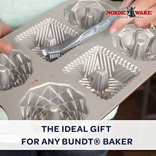 Nordic Ware Cake Keeper, Deluxe Bundt, Clear & Ultimate Bundt Cleaning Tool 6 Nordic Ware Cake Keeper, Deluxe Bundt, Clear & Ultimate Bundt Cleaning Tool - Image 6
