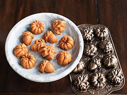 Nordic Ware Autumn Delights Cakelet Pan 3 Nordic Ware Autumn Delights Cakelet Pan - Image 3