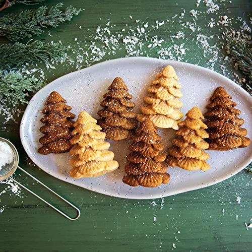 Nordic Ware Cakelet Pan, 2.5 Cup Capacity, Silver 3 Nordic Ware Cakelet Pan, 2.5 Cup Capacity, Silver - Image 3