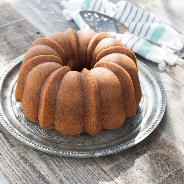 Nordic Ware Pro Cast Original Bundt Pan, 12 Cup, Grey 2 Nordic Ware Pro Cast Original Bundt Pan, 12 Cup, Grey - Image 2
