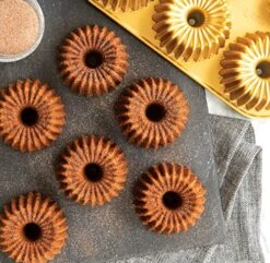 Nordic Ware Brilliance Bundtlette, 5 Cup, Gold 11 Nordic Ware Brilliance Bundtlette, 5 Cup, Gold -Nordic Ware 61uGUMuFXNL